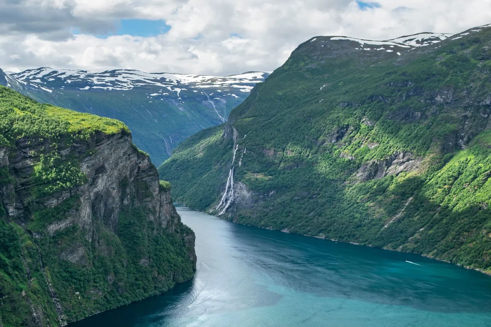 Vue aérienne du Geirangerfjord